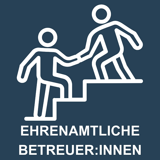 Mensch, der einen anderen eine Stufe nach oben hilft